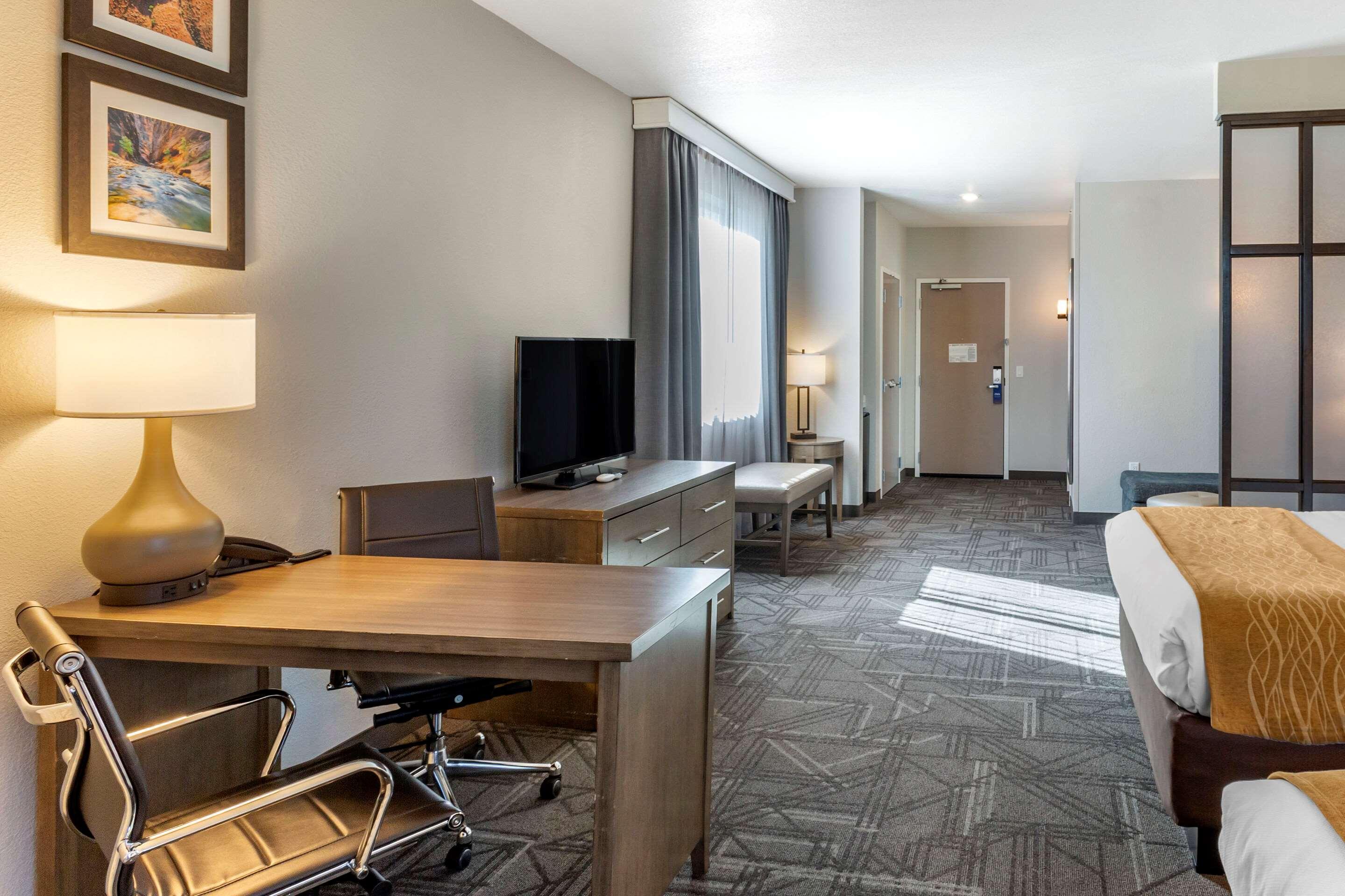 Comfort Inn & Suites Salt Lake City Airport Exteriér fotografie